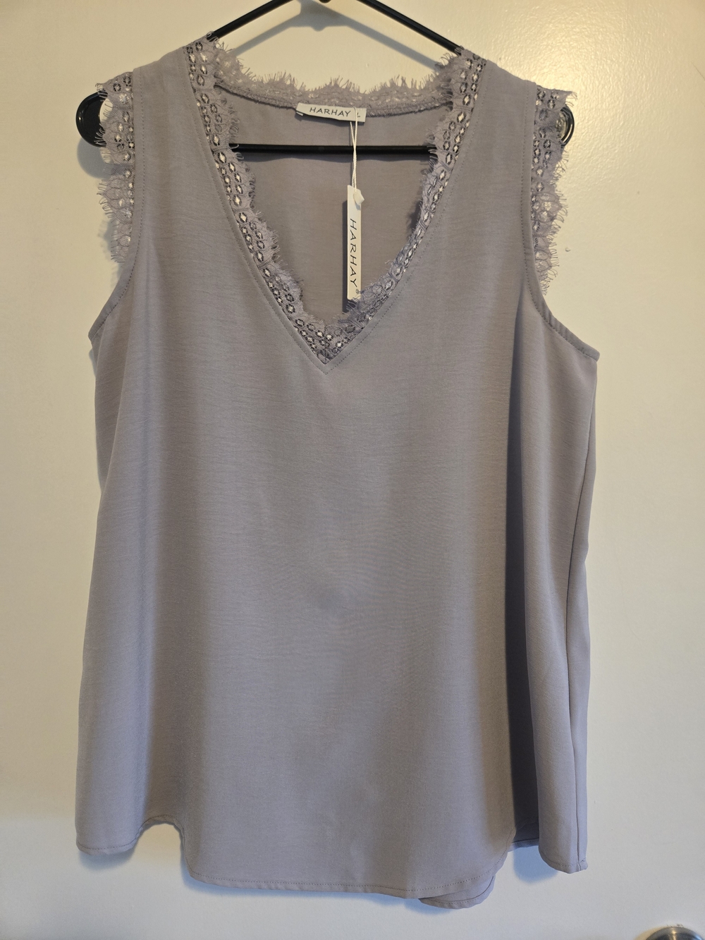 Harhay-Women's Lace-Trim V-Neck Tank Top — Lavender